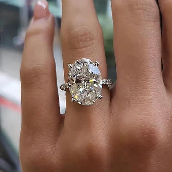 Sesthria 8 Carat Oval Solitaire Moissanite Ring
