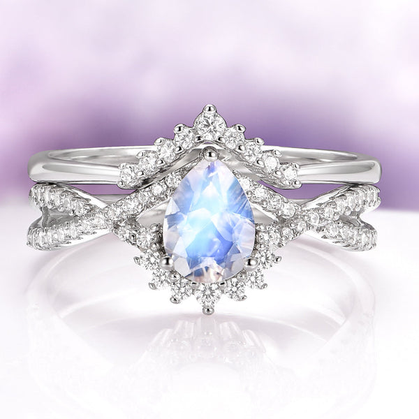 Vaelorin 0.9 Carat Pear Stackable Moonstone Ring Set in 925 Silver