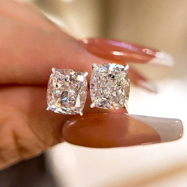 Lethrien 2 Carat Cushion Moissanite Earrings