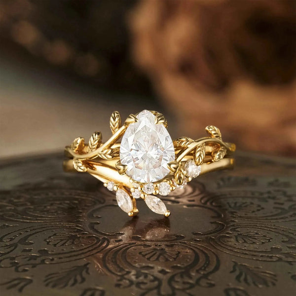 Celawen 1 Carat Pear Stackable Moissanite Ring Set in 18K Yellow Gold