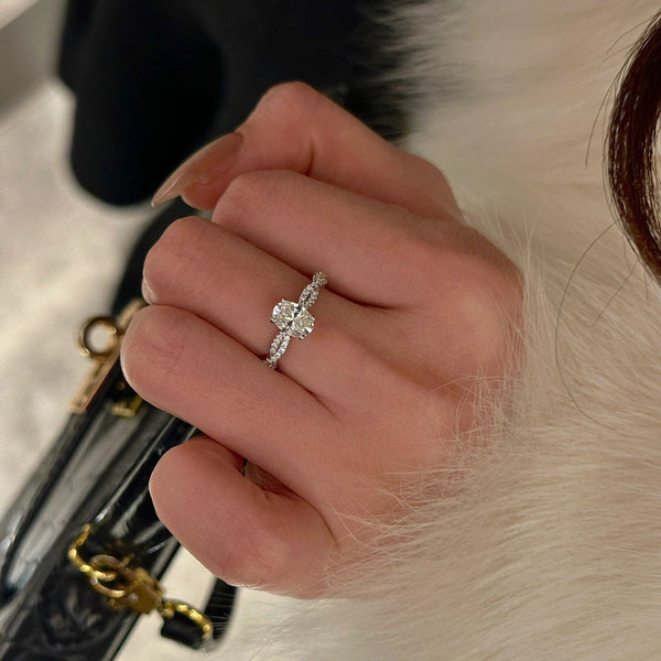 Xilarwen 1 Carat Oval Solitaire Moissanite Ring in 925 Silver