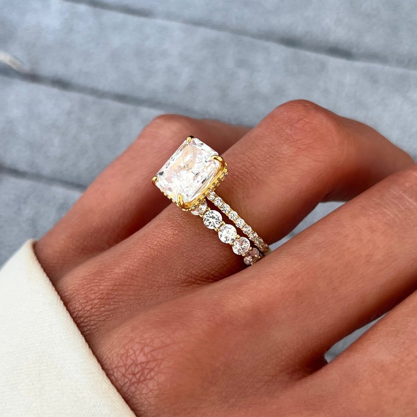 Giloria 2 Carat Round Brilliant Eternity Moissanite Band in 18K Yellow Gold