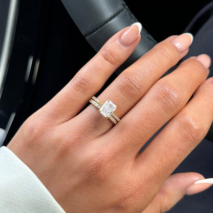 Raelawen 0.2 Carat Round Brilliant Eternity Moissanite Band in 18K Yellow Gold