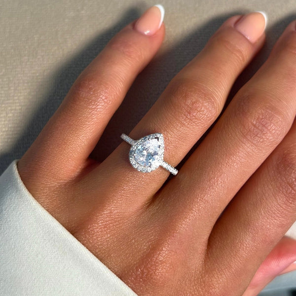 Xiloria 1 Carat Pear Halo Moissanite Ring