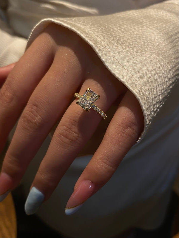 Quelariel 2 Carat Radiant Solitaire Moissanite Ring in 18K Yellow Gold