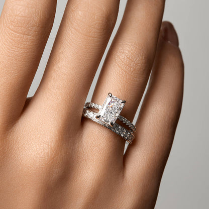 Yeloria 2.3 Carat Radiant Solitaire Moissanite Ring in 925 Silver