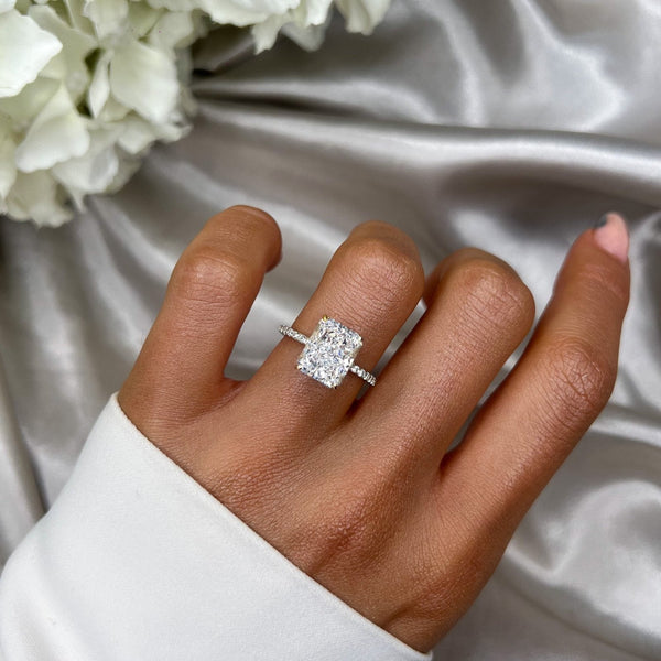Tivarwen 4 Carat Radiant Solitaire Moissanite Ring in 18K Yellow Gold