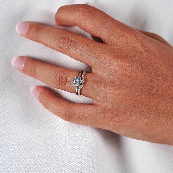 Ulenria 0.4 Carat Round Brilliant Half Eternity Moissanite Band in 925 Silver