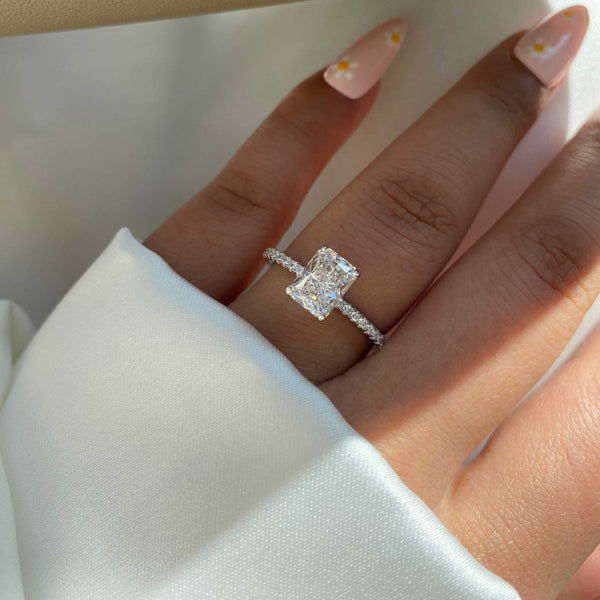 Celendrisa 2 Carat Radiant Solitaire Moissanite Ring in 925 Silver