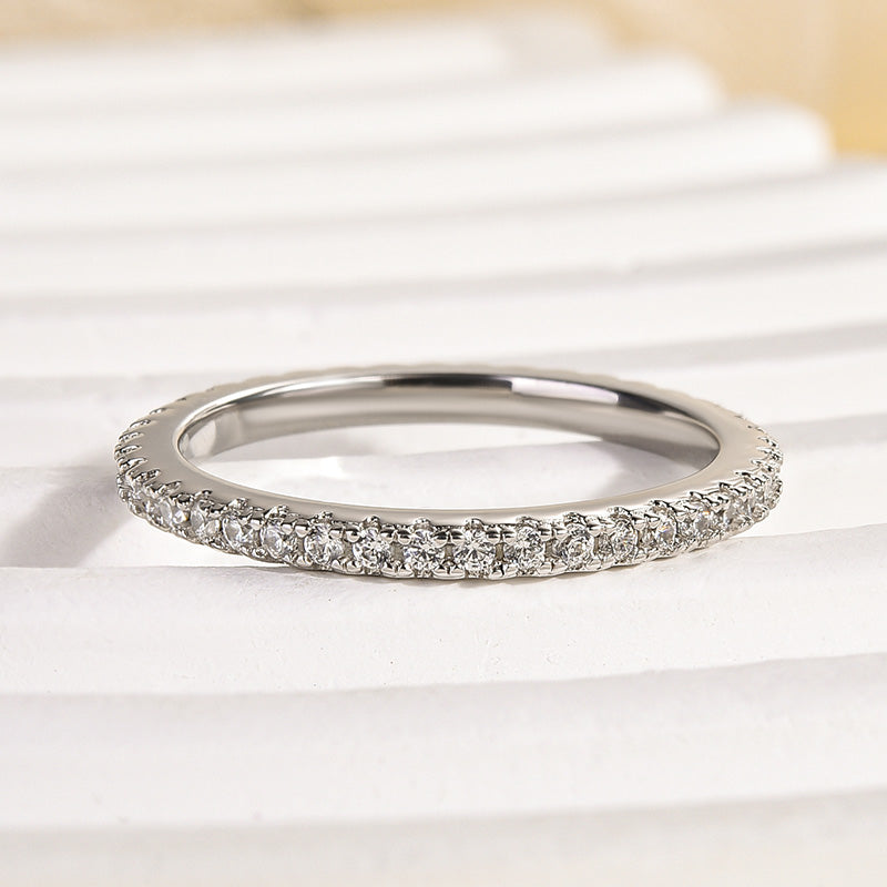 Sorenwen 0.5 Carat Round Brilliant Eternity Moissanite Band