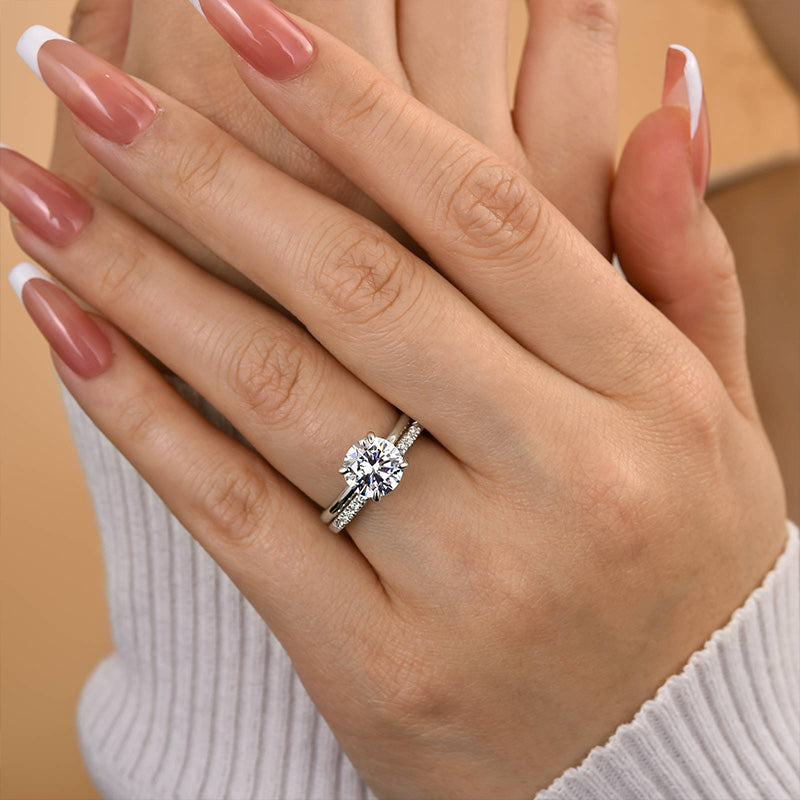 Sorenwen 0.5 Carat Round Brilliant Eternity Moissanite Band