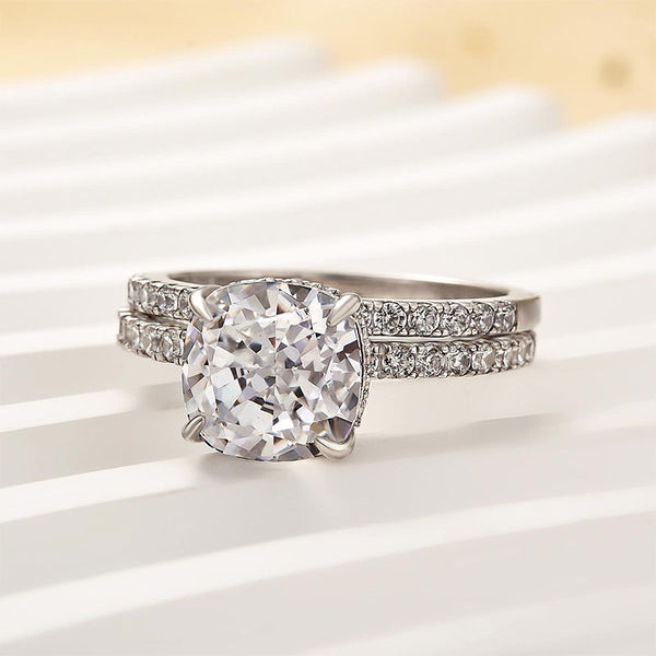 Althriel 3 Carat Cushion Stackable Moissanite Ring