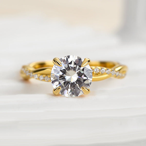 Direnwen 1.3 Carat Round Brilliant Solitaire Moissanite Ring in 18K Yellow Gold