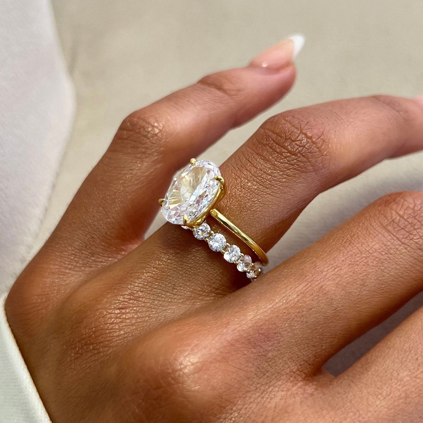 Giloria 2 Carat Round Brilliant Eternity Moissanite Band in 18K Yellow Gold