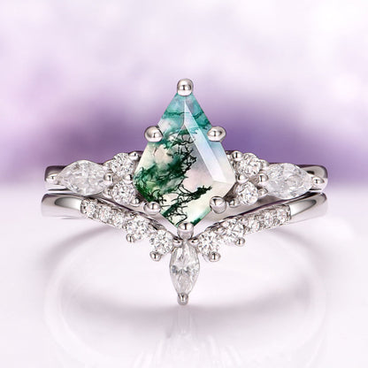 Elowryn 1.5 Carat Kite Stackable Moss Agate Ring Set in 925 Silver