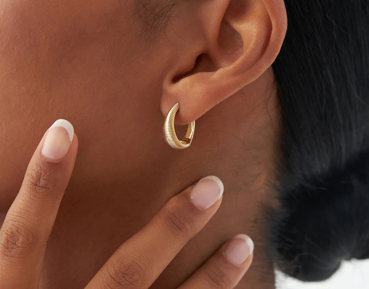 High-End Teardrop Hoop Earrings | 18k Gold Ribbed Drop Earings for Women | Fashionable, Trendy & Perfect for Engagement, Wedding, and Anniversaries