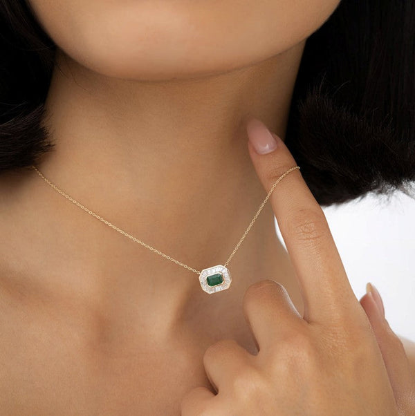 Green Emerald & Baguette Diamond Pendant Necklace | Women's 18k Gold Necklace | Gift for Special Occasions | Luxury Halo Design | Natural Diamonds