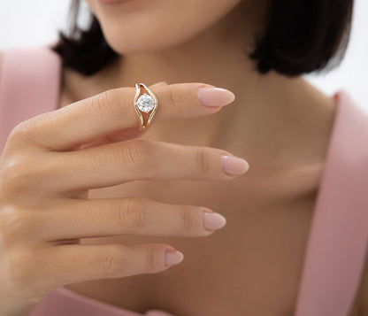 Diamond Lab Grown Round Brilliant Cut Engagement Ring | 1.50 Ctw & 18K Solid Gold Split Shank Ring | Women's Gift for All Occasions