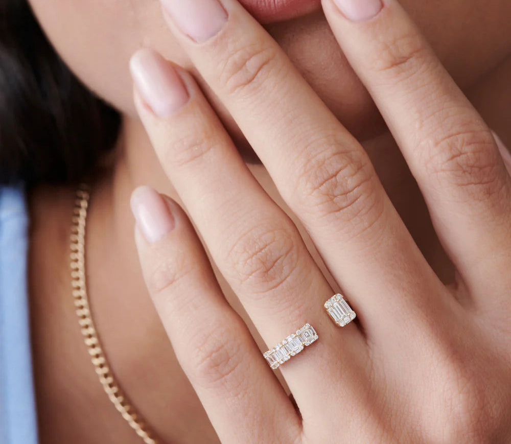 Diamond Baguette Cut & Round Brilliant Cut Ring | 18K Solid Gold Rings for Women | GIA Certified Diamonds | Trendy & Elegant | Gift Idea