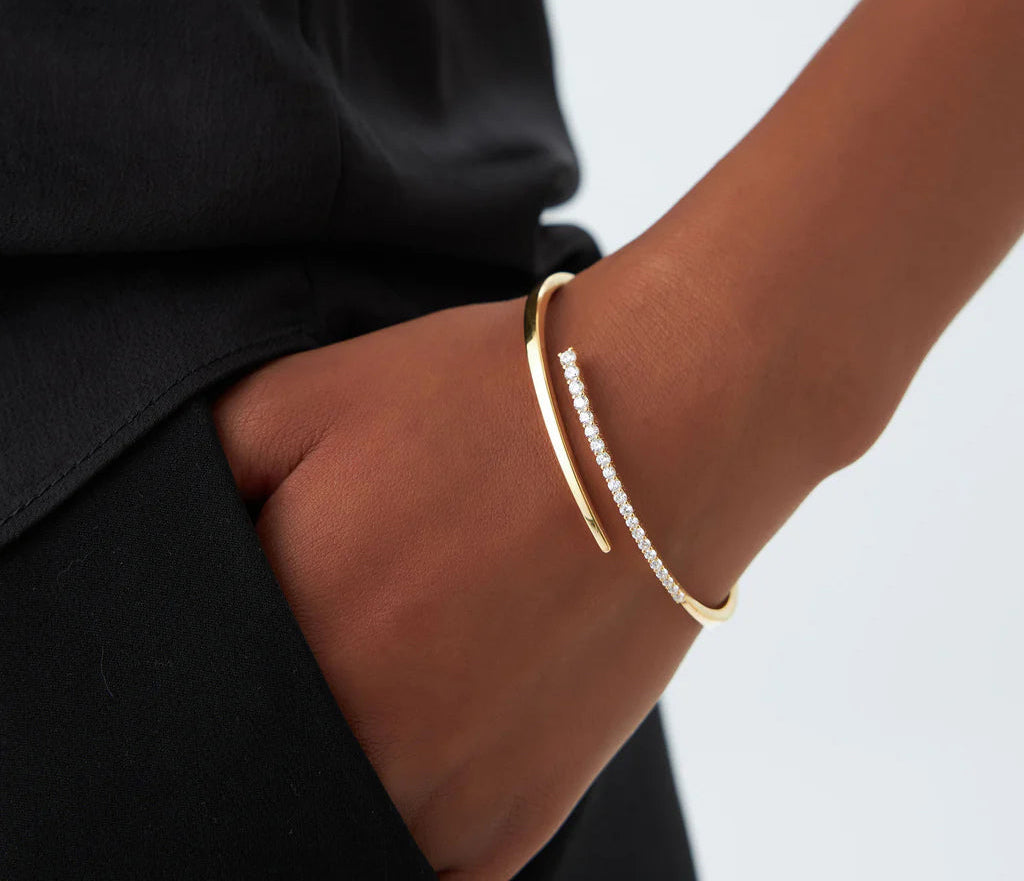 Diamond Cross Over Graduating Bangle | Lab Grown Round Brilliant Cut Diamonds & 18k Gold Plated Bracelet | Women's Gift for All Occasions
