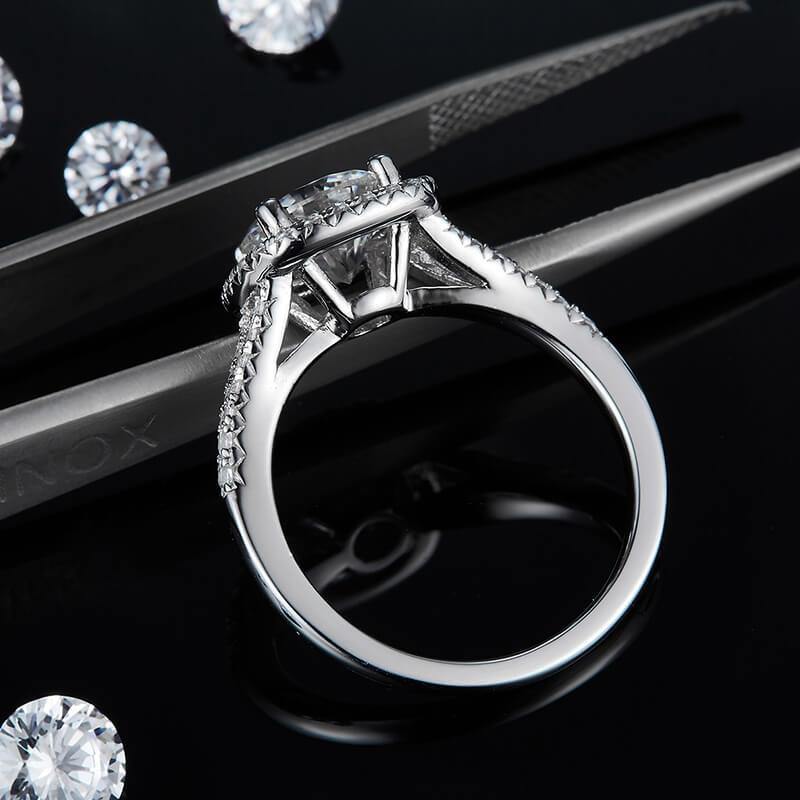 Pindriel 3 Carat Round Brilliant Halo Moissanite Ring in 925 Silver