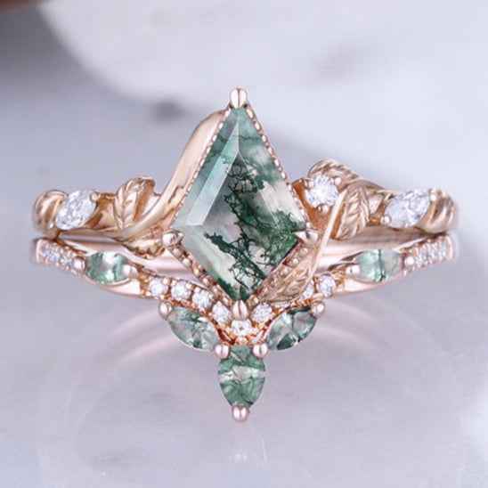 Quelindra 1.2 Carat Kite Stackable Moss Agate Ring Set in 925 Silver