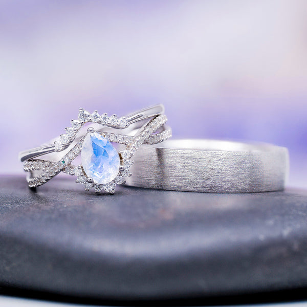 Vaelorin 0.9 Carat Pear Stackable Moonstone Ring Set in 925 Silver