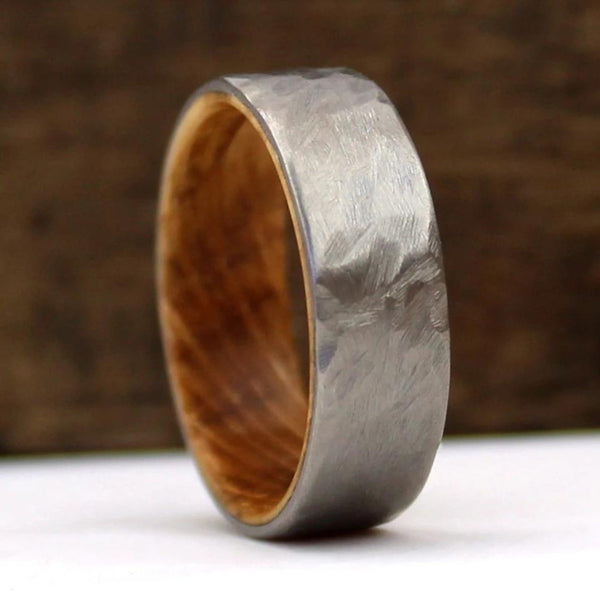 Boranelle Band in Titanium