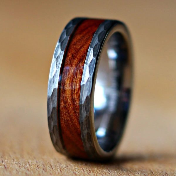 Namiriel Band in Tungsten Carbide