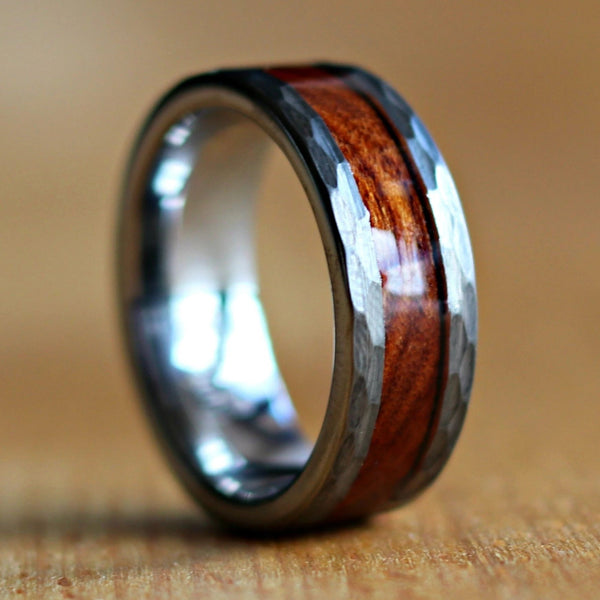 Namiriel Band in Tungsten Carbide