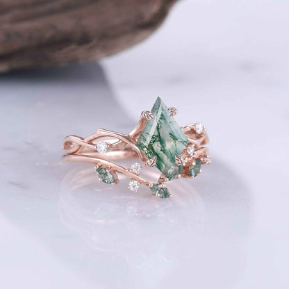 Kilarien 1.8 Carat Kite Stackable Moss Agate Ring Set in 925 Silver