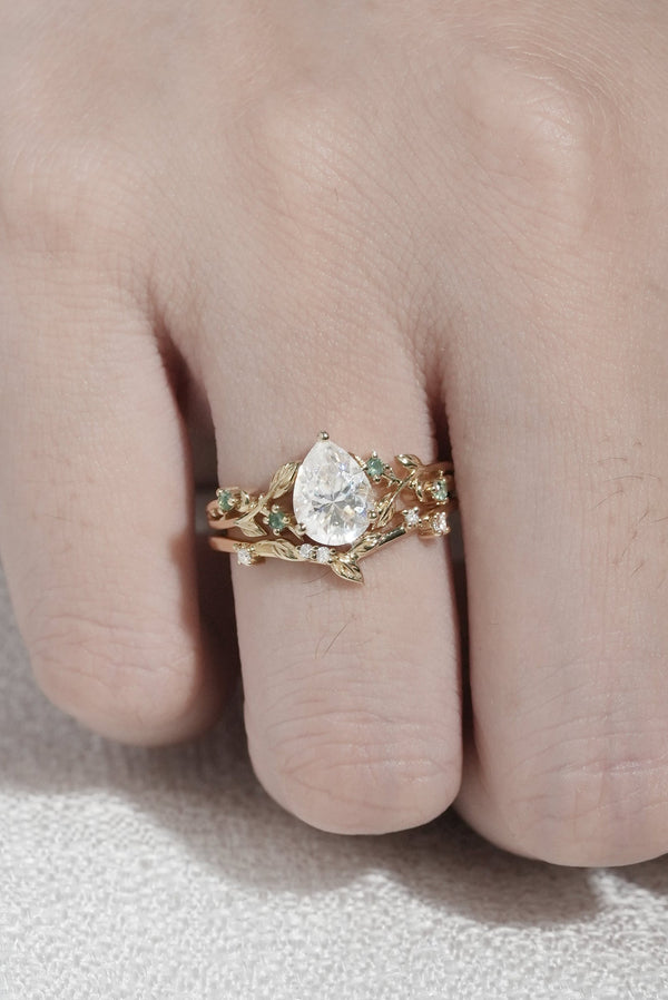 Kenoria 1 Carat Pear Stackable Moissanite Ring Set in 925 Silver