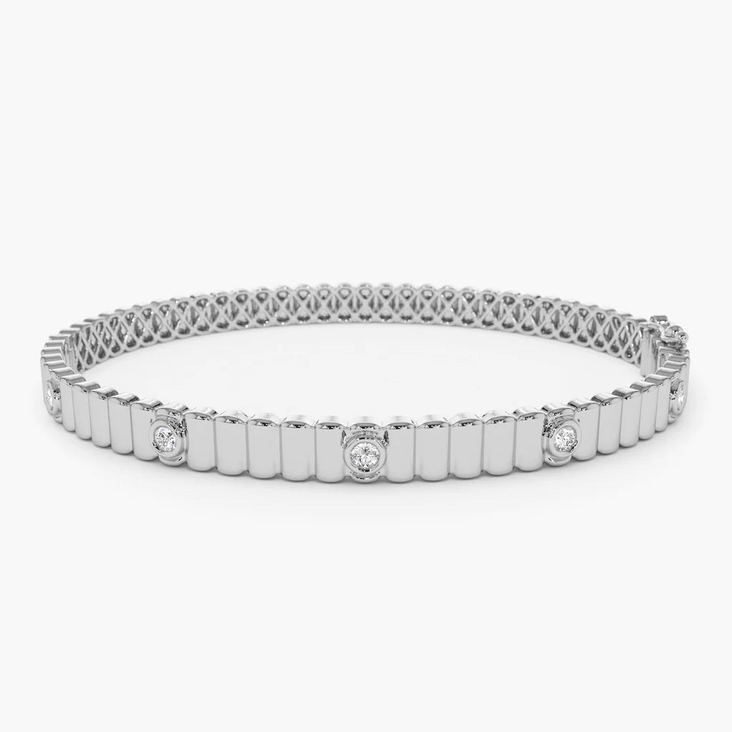 Elara 0.1 Carat Round Brilliant Bangle Moissanite Bracelet