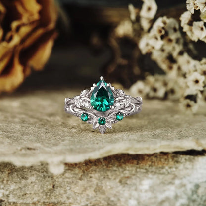 Gwenniel 1.3 Carat Pear Stackable Emerald Ring Set in 925 Silver