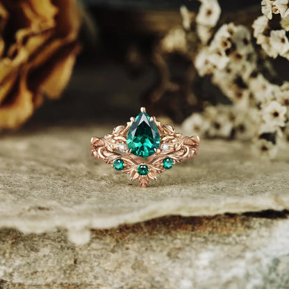 Gwenniel 1.3 Carat Pear Stackable Emerald Ring Set in 925 Silver