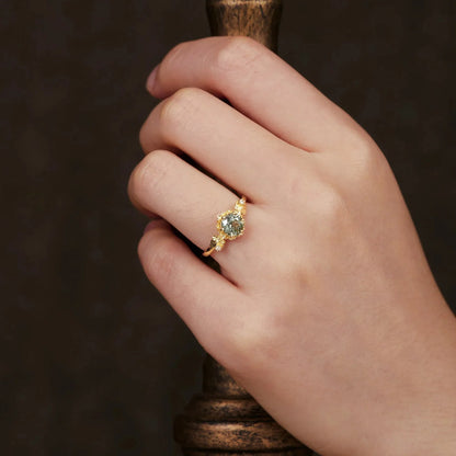Ythriel 0.6 Carat Round Brilliant Solitaire Sapphire Ring in 18K Yellow Gold