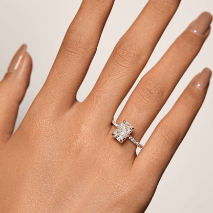 Yeloria 2.3 Carat Radiant Solitaire Moissanite Ring in 925 Silver