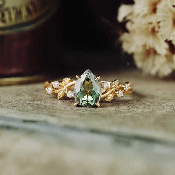 Bellawen 1.2 Carat Pear Solitaire Sapphire Ring in 18K Yellow Gold