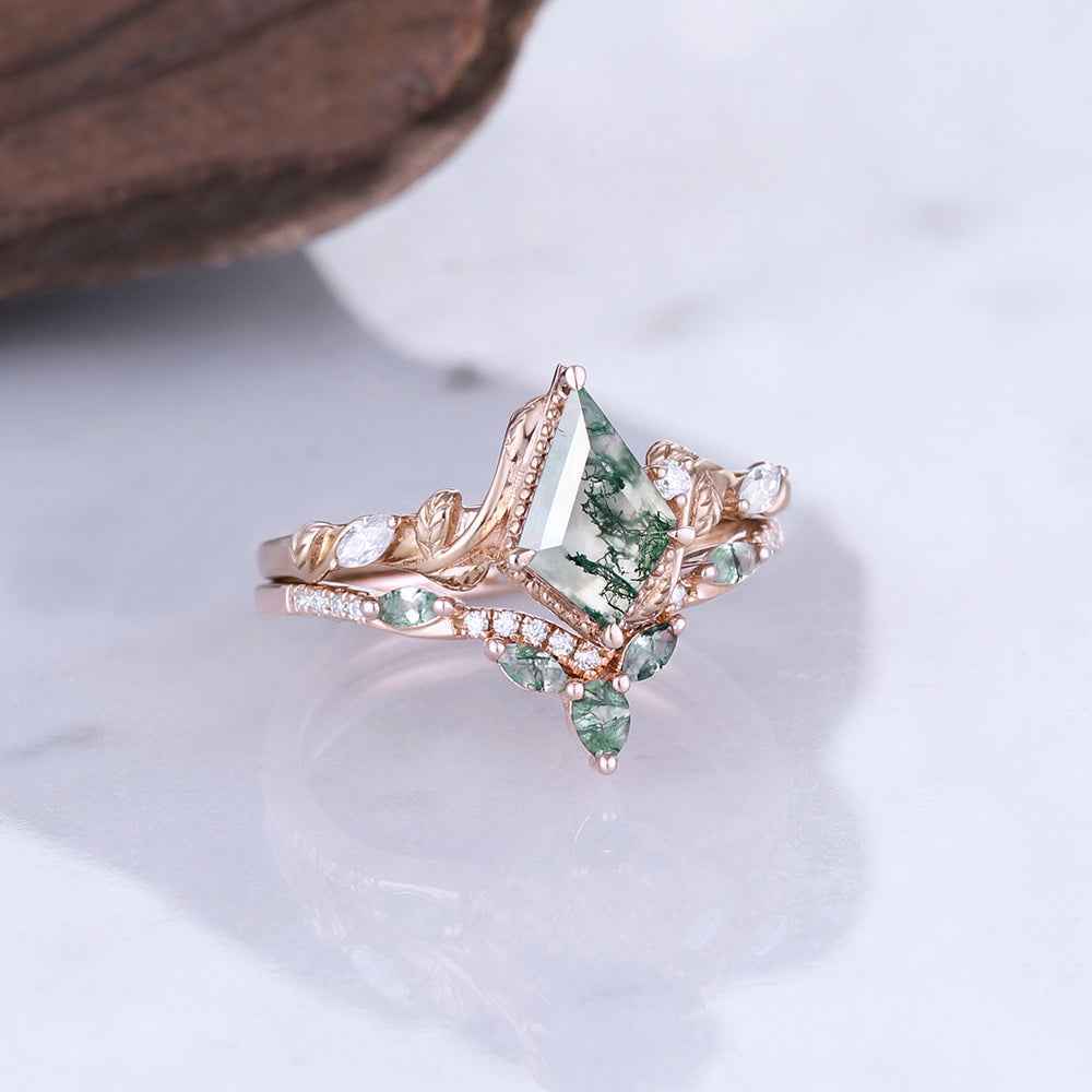 Quelindra 1.2 Carat Kite Stackable Moss Agate Ring Set in 925 Silver