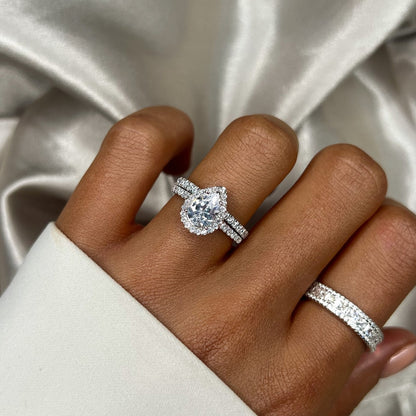 Kethriel 1.5 Carat Radiant Eternity Moissanite Band in 925 Silver