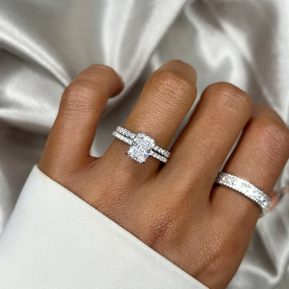 Falysewen 0.2 Carat Round Brilliant Half Eternity Moissanite Band in 925 Silver