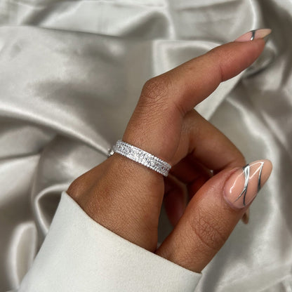 Kethriel 1.5 Carat Radiant Eternity Moissanite Band in 925 Silver