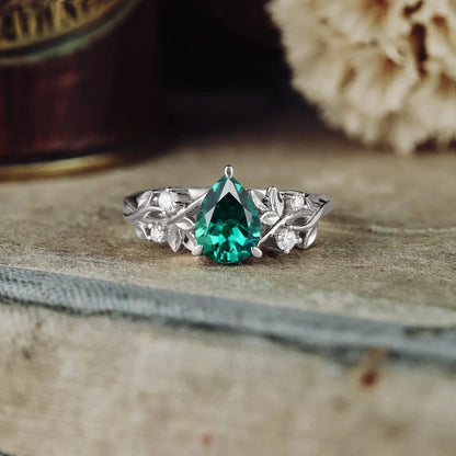 Wynoria 1.3 Carat Pear Solitaire Emerald Ring in 18K Yellow Gold