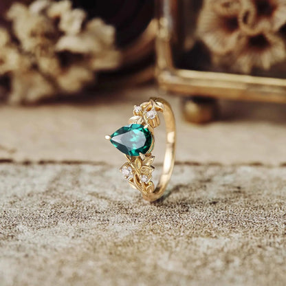 Wynoria 1.3 Carat Pear Solitaire Emerald Ring in 18K Yellow Gold