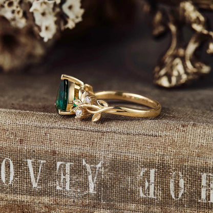Wynoria 1.3 Carat Pear Solitaire Emerald Ring in 18K Yellow Gold