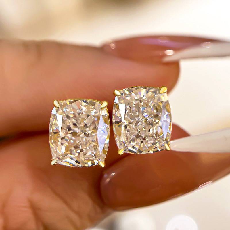 Lethrien 2 Carat Cushion Moissanite Earrings