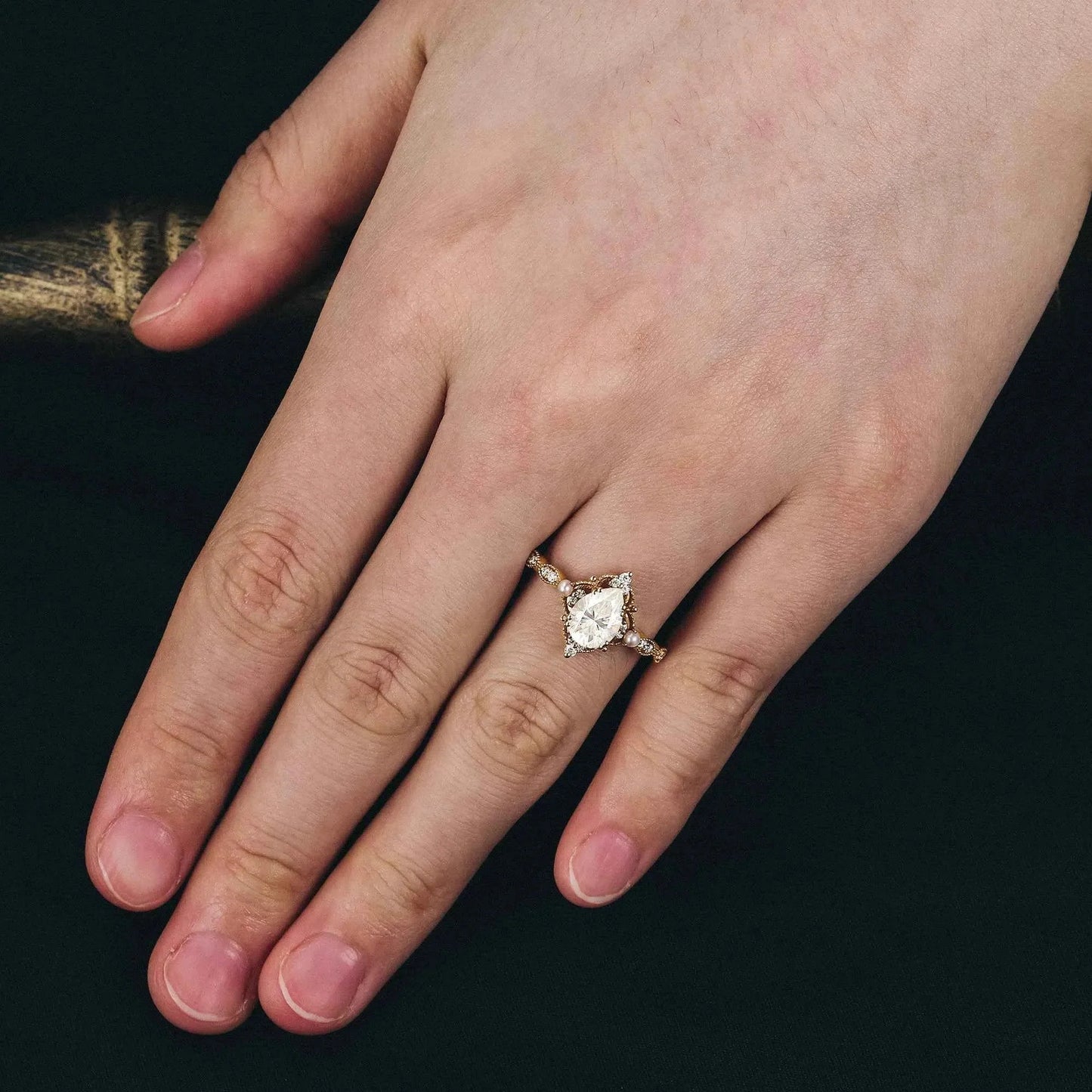 Kelariel 1.3 Carat Pear Solitaire Moissanite Ring