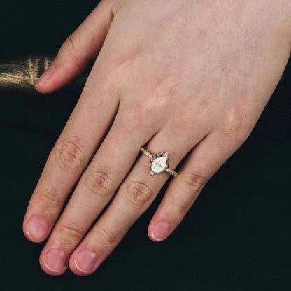 Kelariel 1.3 Carat Pear Solitaire Moissanite Ring
