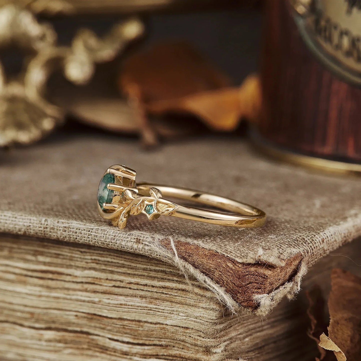Qethriel Moss Agate Ring in 925 Silver