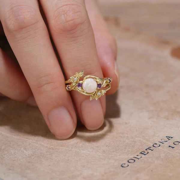 Nisilwen Opal Ring Set